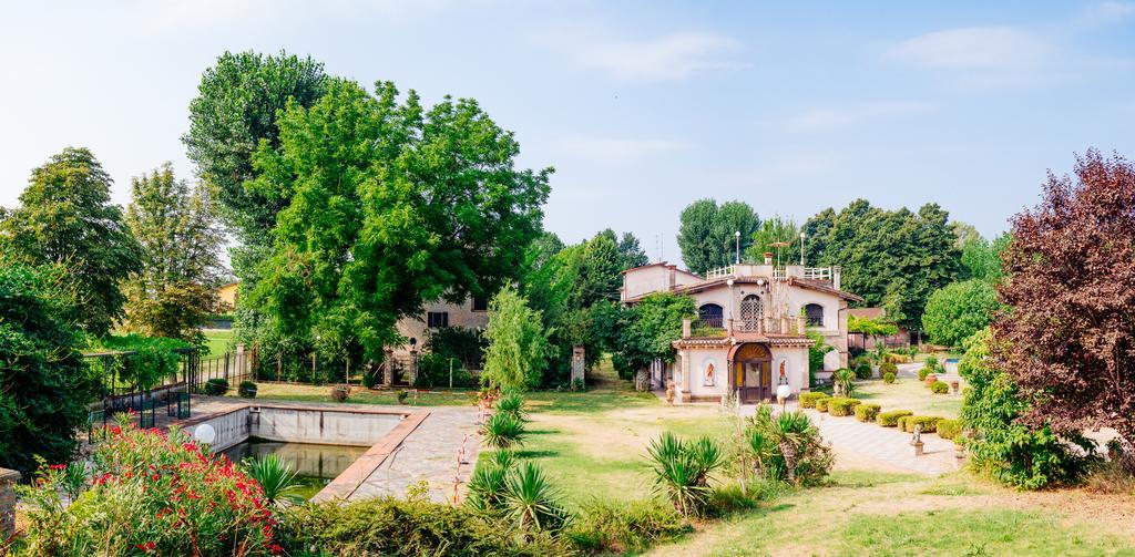 Hotel Villino Della Flanella Modena Exterior photo